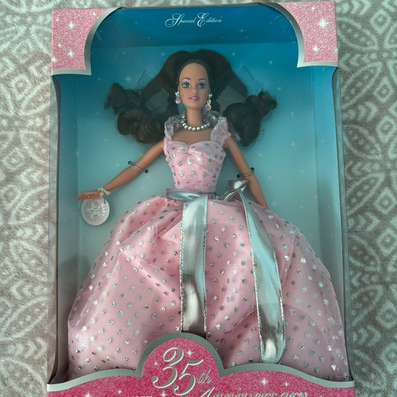 Barbie Special Edition Doll in Pink and Silver 35th Anniversary - Picture 2 of 6